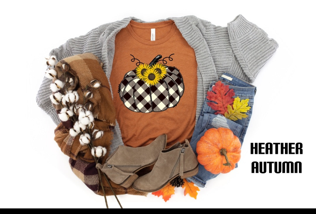 #818... H.H. Plaid Pumpkin with Sunflower. Ships 8/13