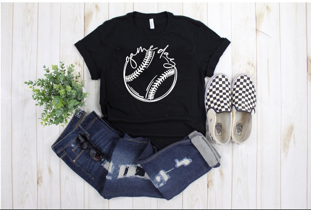 ZGame day softball/baseball Ships 2/4